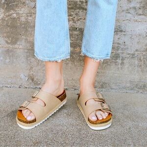 dolce vita • carther shimmer platform buckle slide sandal • size 6 |